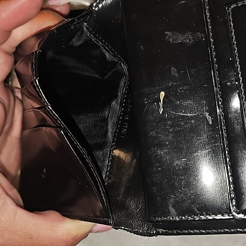 Authentic BVLGARI Wallet Unisex - Picture 7 of 13